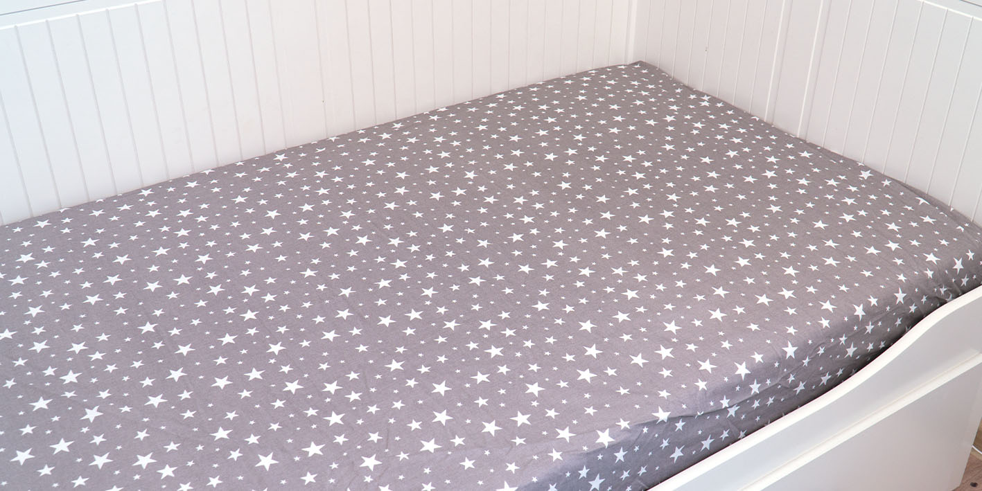 Prześcieradło z gumką 80x160 cm 100% bawełna POLSKIE kosmos mały